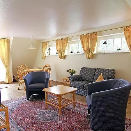 Haus-meisennest-wohnung-adler דירה